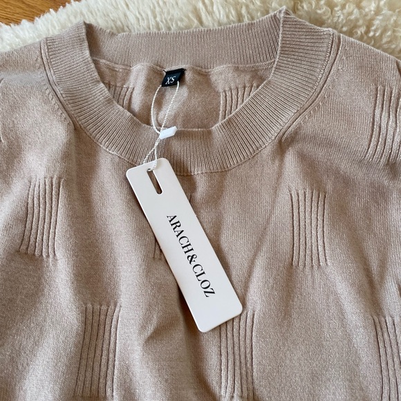 *NWT Arach & Cloz sweater - Picture 3 of 5